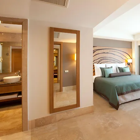 Complex Paloma Oceana Side