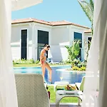 Paloma Oceana Resort