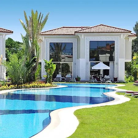 Курортний комплекс Paloma Oceana 5*