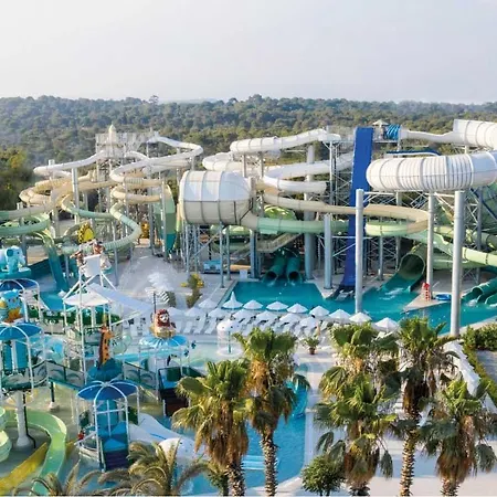 Курортний комплекс Paloma Oceana 5*