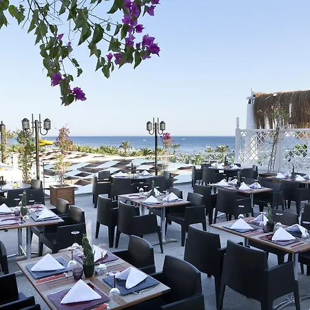 Курортний комплекс Paloma Oceana