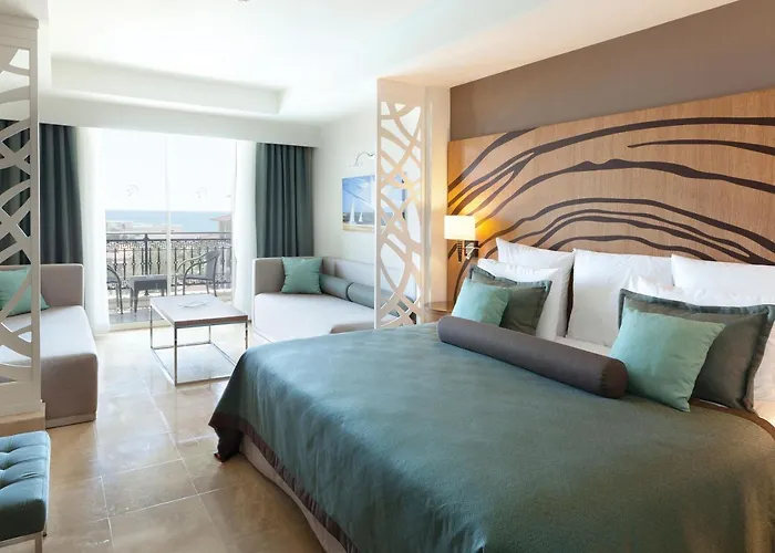 Paloma Oceana Resort