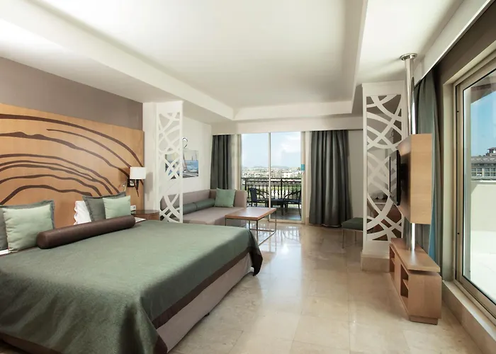 Paloma Oceana Complex 5*