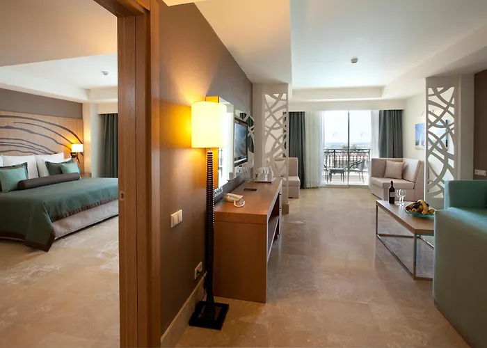 Paloma Oceana سيدي